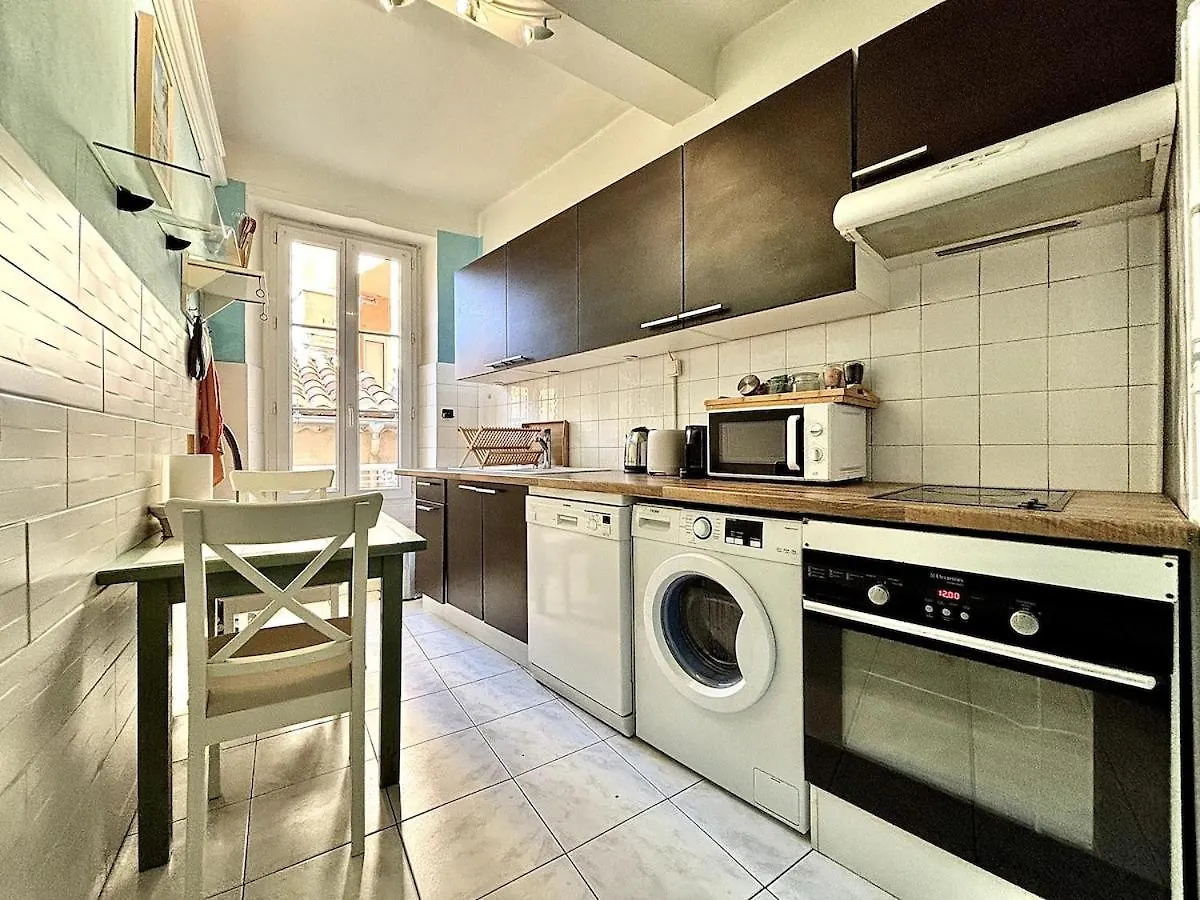 Cannes 2 Bedroom Apartment - 19Jdr2