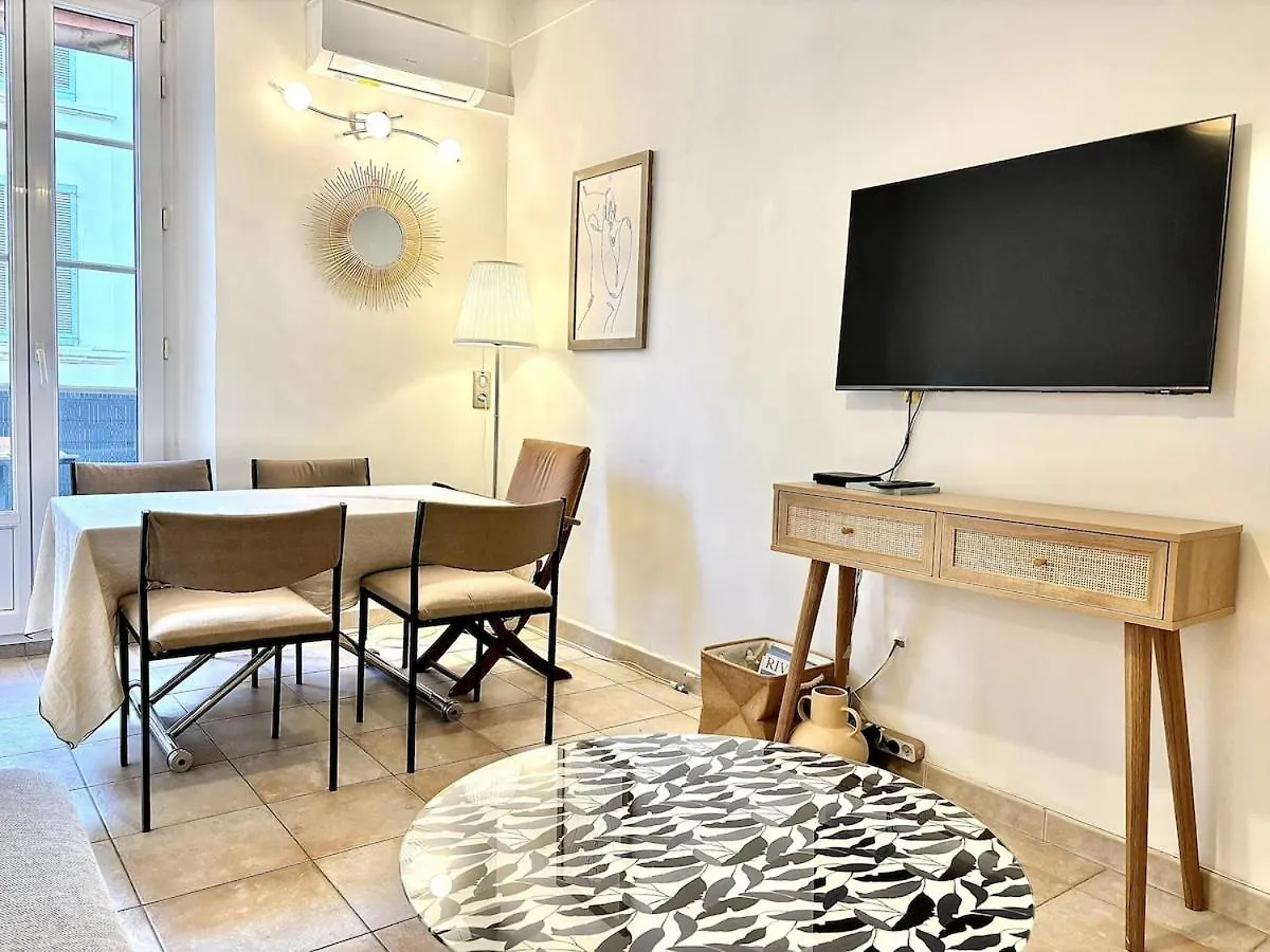 Cannes 2 Bedroom Apartment - 19Jdr2 France